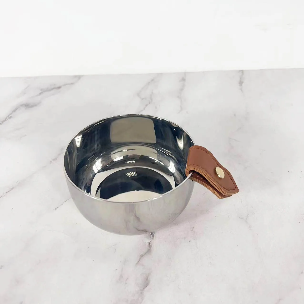 Seau à glace moderne en cuir e - Ice Bucket Silver avis et prix